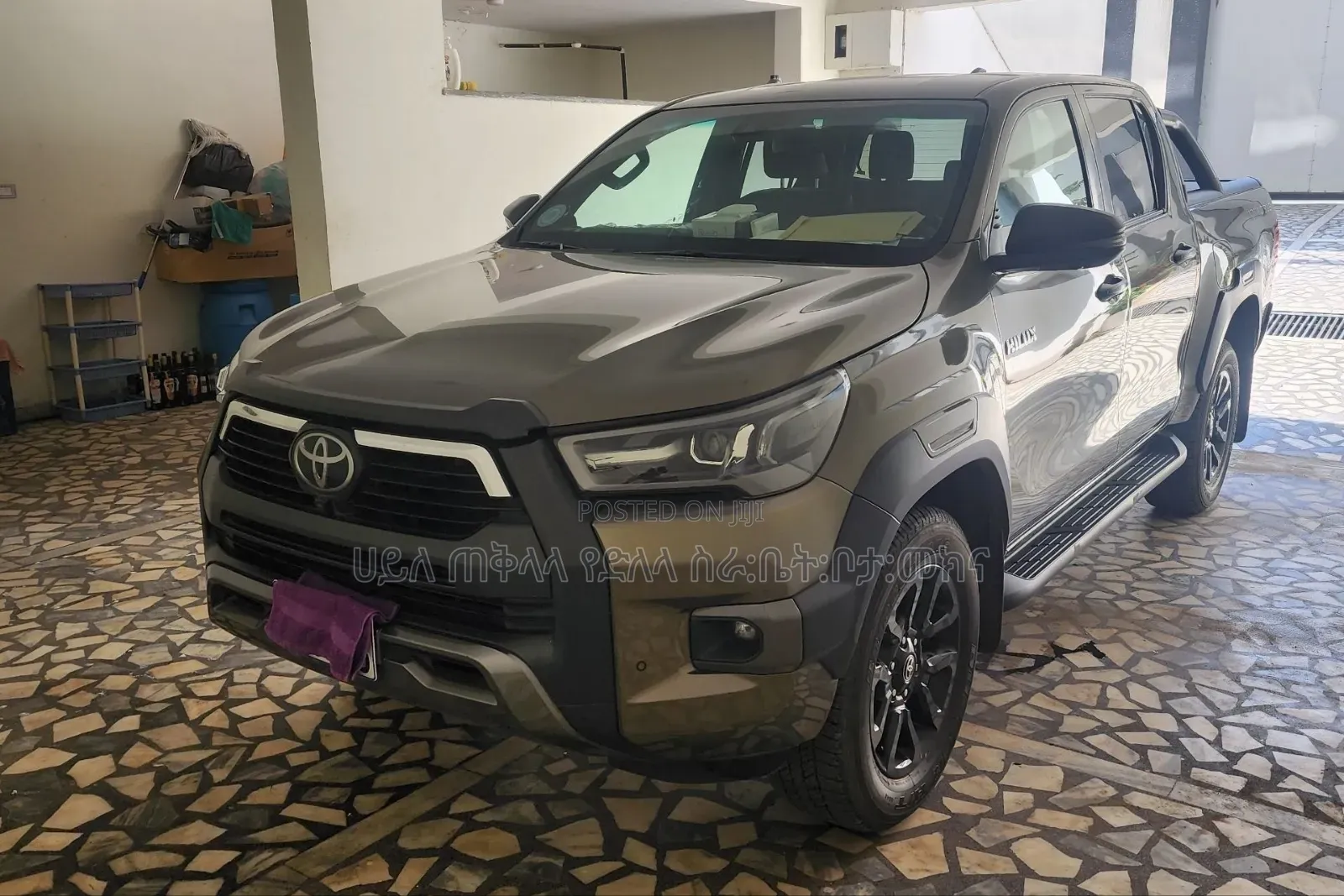 Toyota Hilux 2022 Orange