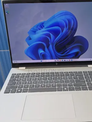 New Laptop HP OmniBook 5 14" 32GB Qualcomm Snapdragon X Plus SSD 1T