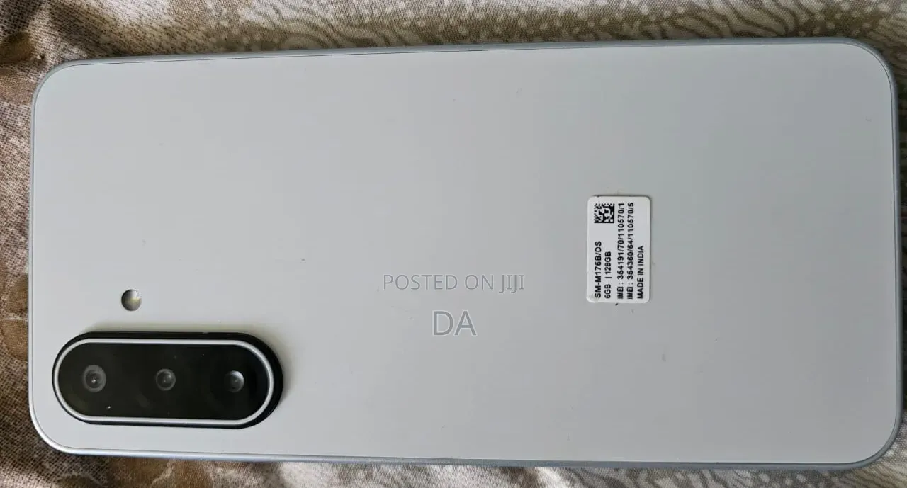 New Samsung Galaxy M17 5G 128 GB White