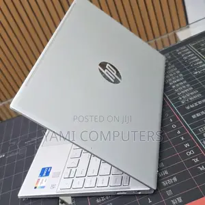New Laptop HP Pavilion 13 8GB Intel Core i5 SSD 512GB