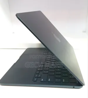 New Laptop Apple MacBook Pro 2021 M1 8GB Apple M1 Pro SSD 256GB