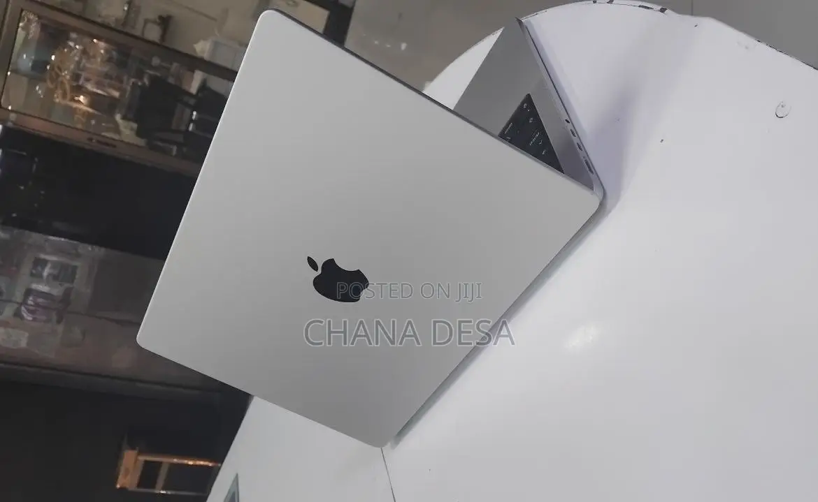 New Laptop Apple MacBook Pro 2024 M4 16GB Apple M4 Pro SSD 512GB