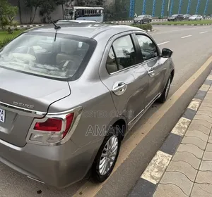 Suzuki Dzire 2022 Silver