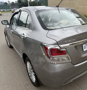 Suzuki Dzire 2022 Silver