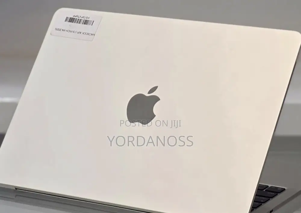 New Laptop Apple MacBook Air 2025 M4 16GB Apple M4 SSD 256GB