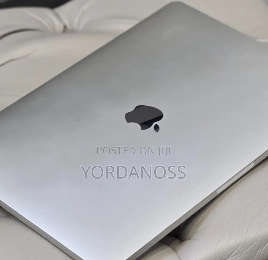 New Laptop Apple MacBook Pro 2020 32GB Intel Core i7 SSD 512GB