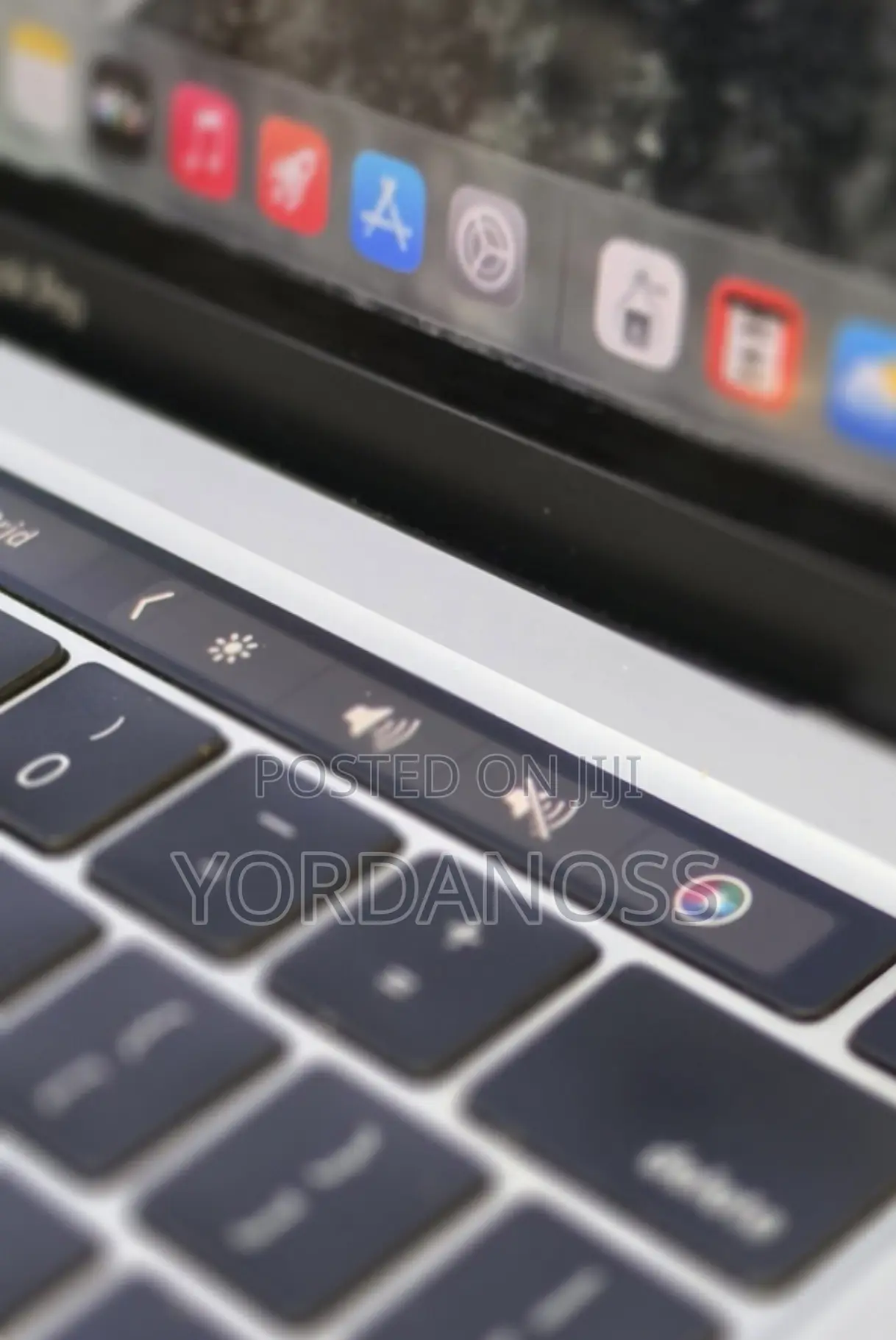 New Laptop Apple MacBook Pro 2020 32GB Intel Core i7 SSD 512GB