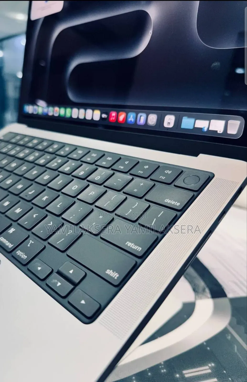 New Laptop Apple MacBook Pro 2021 M1 16GB Apple M1 SSD 512GB