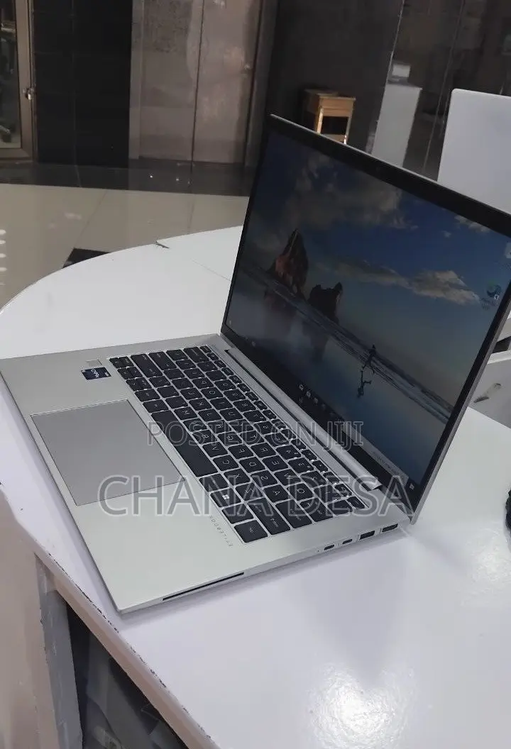 New Laptop HP EliteBook 840 G10 16GB Intel Core i7 SSD 512GB