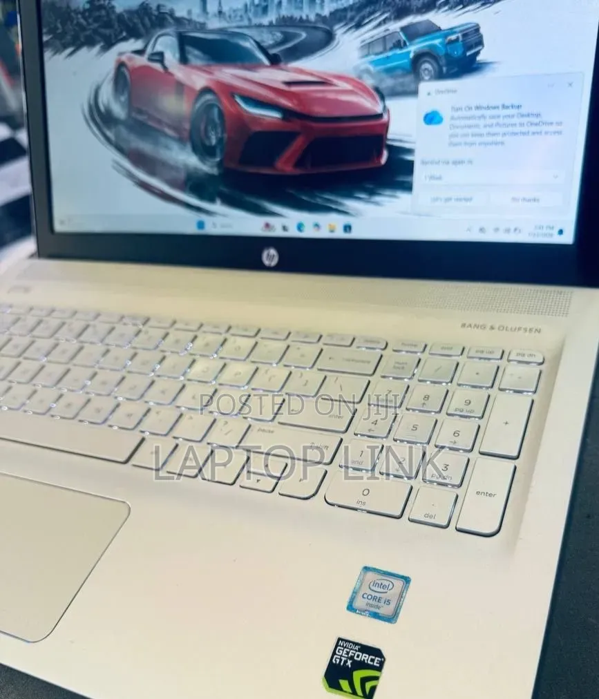New Laptop HP Envy 15 8GB Intel Core i5 HDD 1T