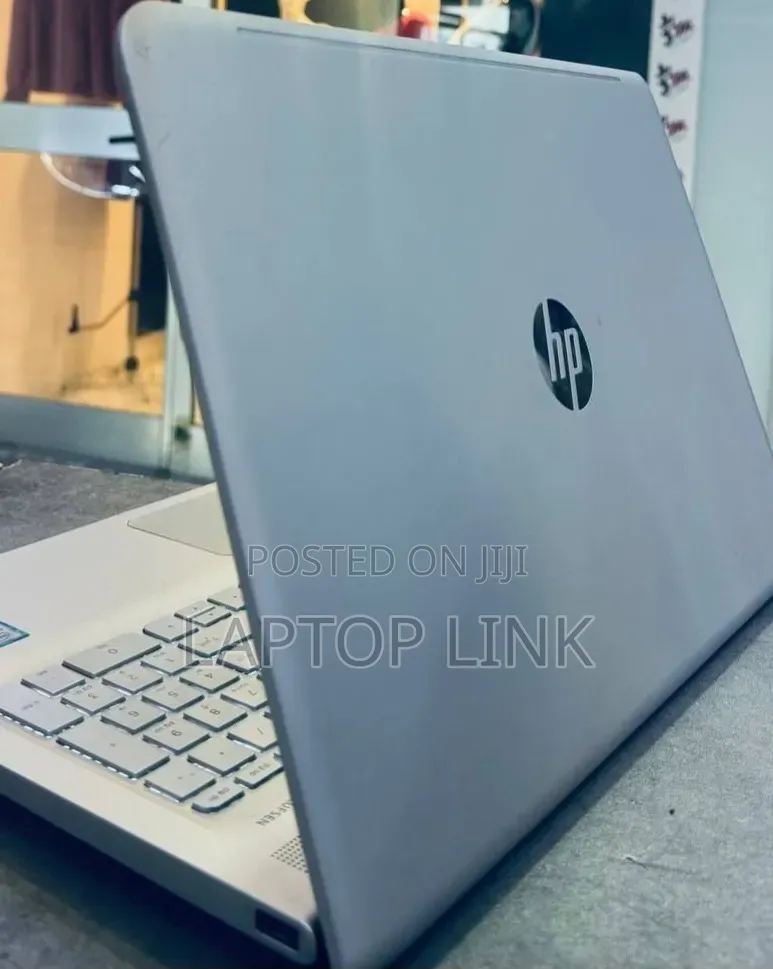 New Laptop HP Envy 15 8GB Intel Core i5 HDD 1T