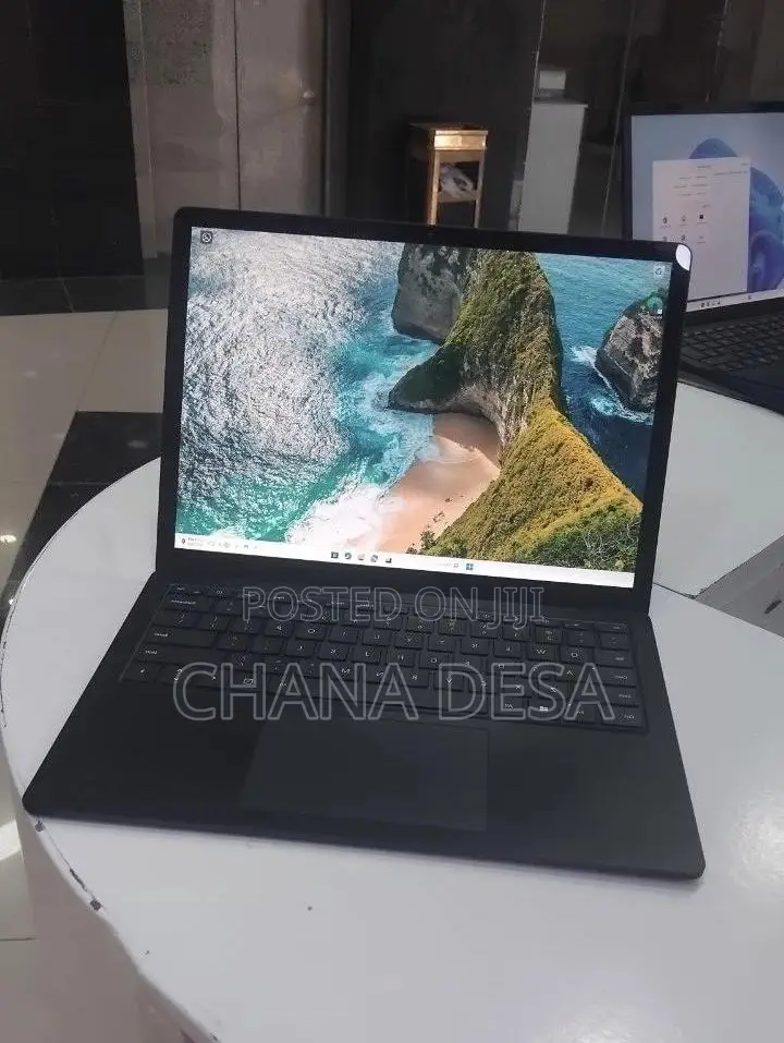 New Laptop Microsoft Surface Laptop 3 8GB Intel Core i5 SSD 256GB