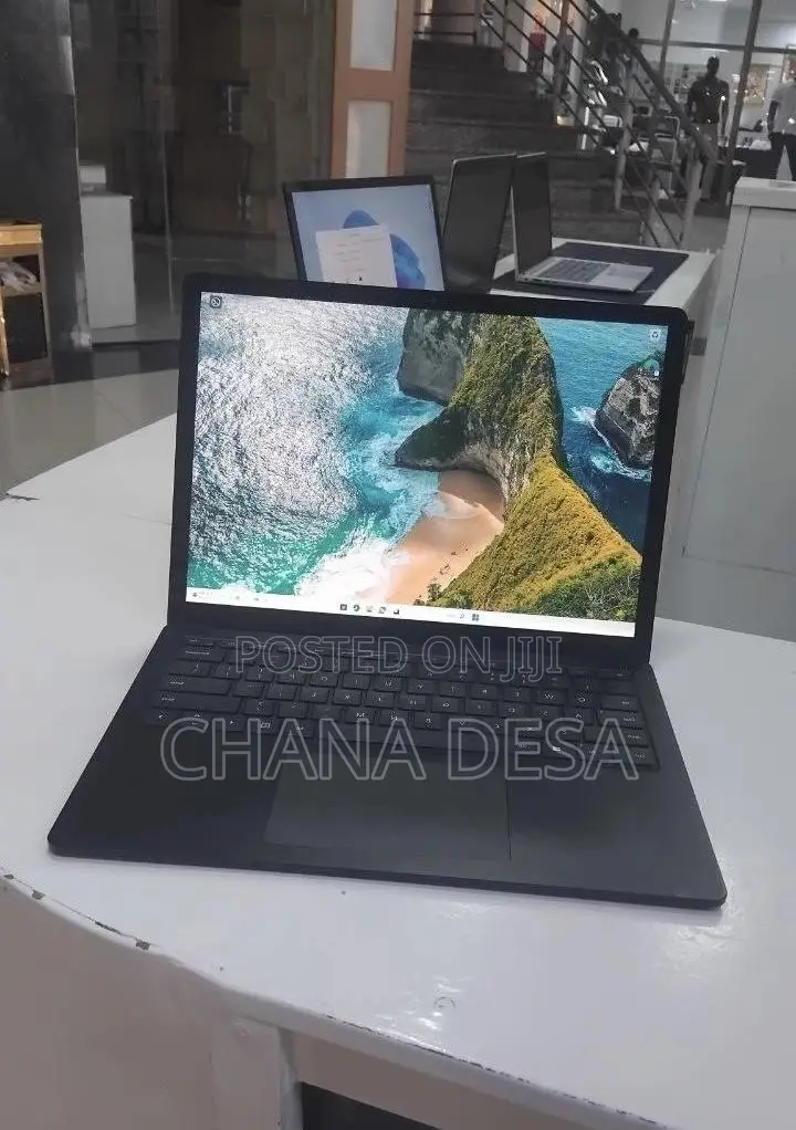 New Laptop Microsoft Surface Laptop 3 8GB Intel Core i5 SSD 256GB
