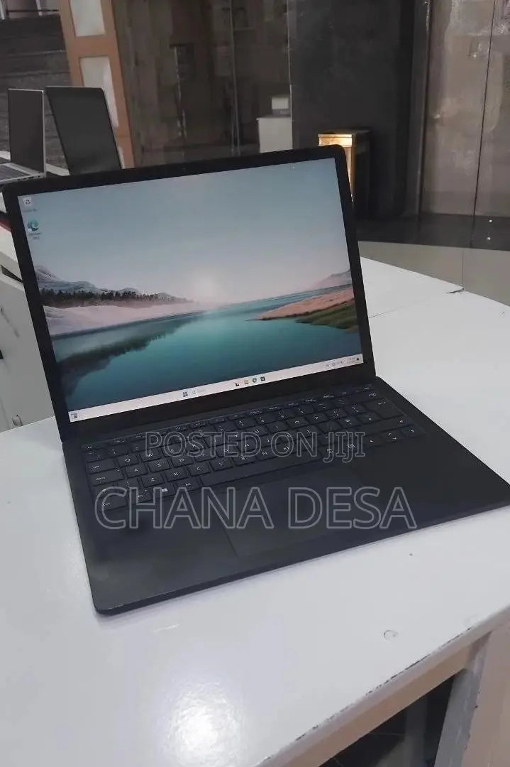 New Laptop Microsoft Surface Laptop 4 16GB Intel Core i7 SSD 512GB