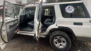 Toyota Land Cruiser 2017 White