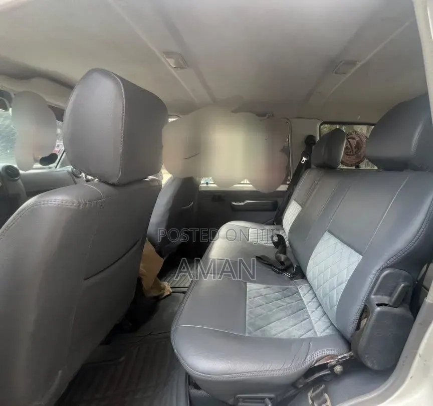 Toyota Land Cruiser 2017 White