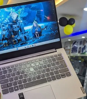 New Laptop Lenovo IdeaPad S340 8GB AMD Ryzen 3 SSD 256GB