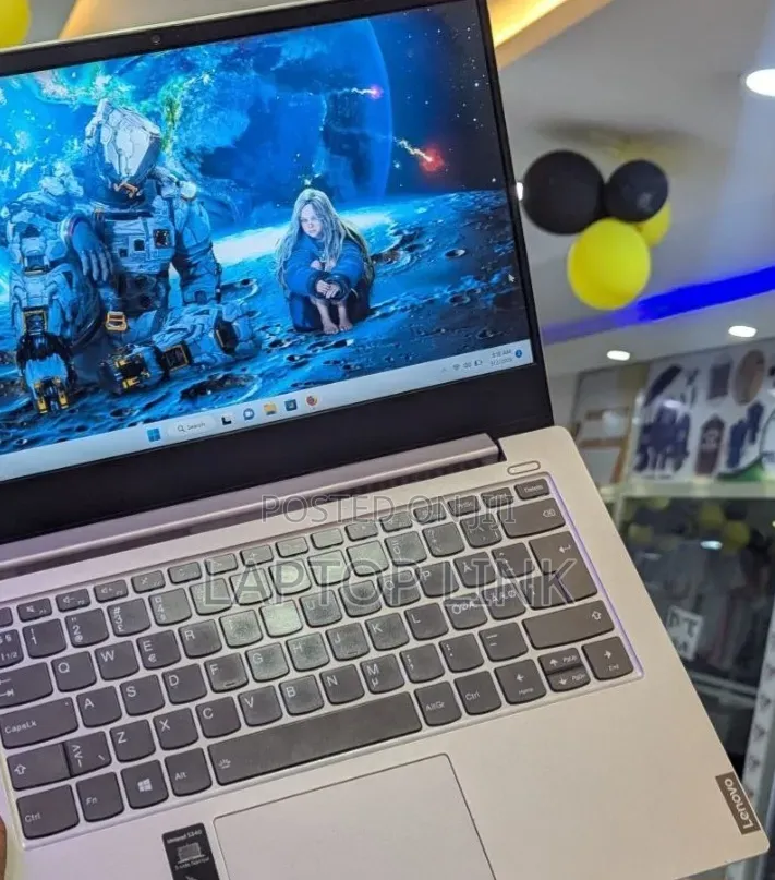 New Laptop Lenovo IdeaPad S340 8GB AMD Ryzen 3 SSD 256GB