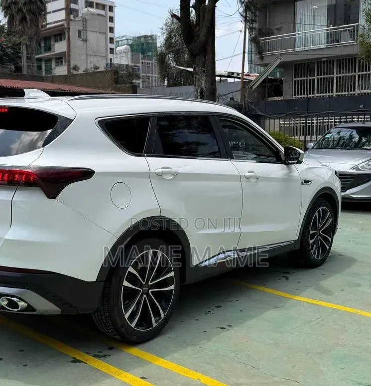 Jetour X70 Plus 2022 White