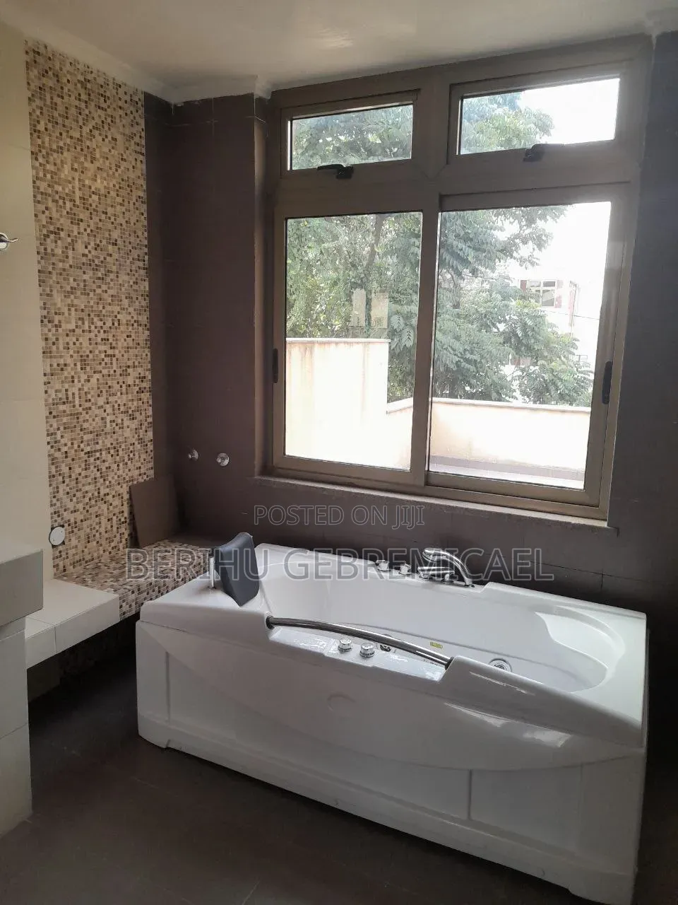 3bdrm Villa in ኣያት, Bole for rent