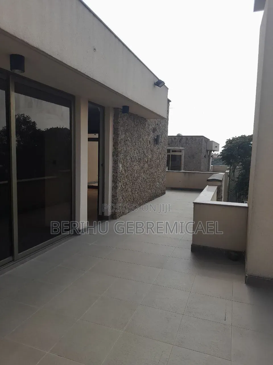 3bdrm Villa in ኣያት, Bole for rent