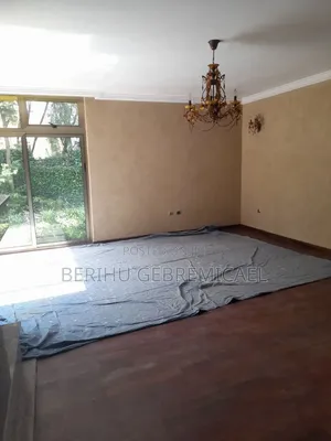 3bdrm Villa in ኣያት, Bole for rent