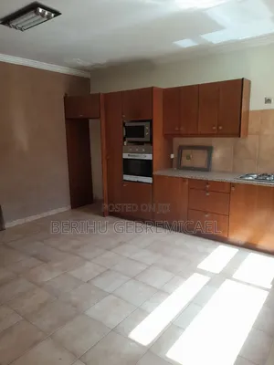 3bdrm Villa in ኣያት, Bole for rent