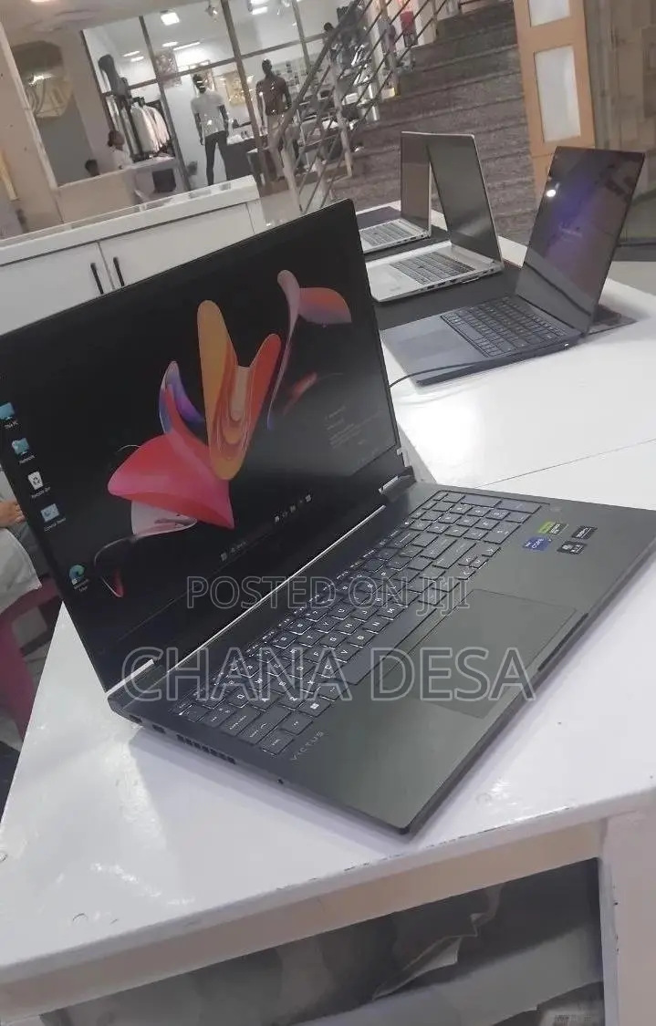 New Laptop HP Victus 16 16GB Intel Core i7 SSD 1T