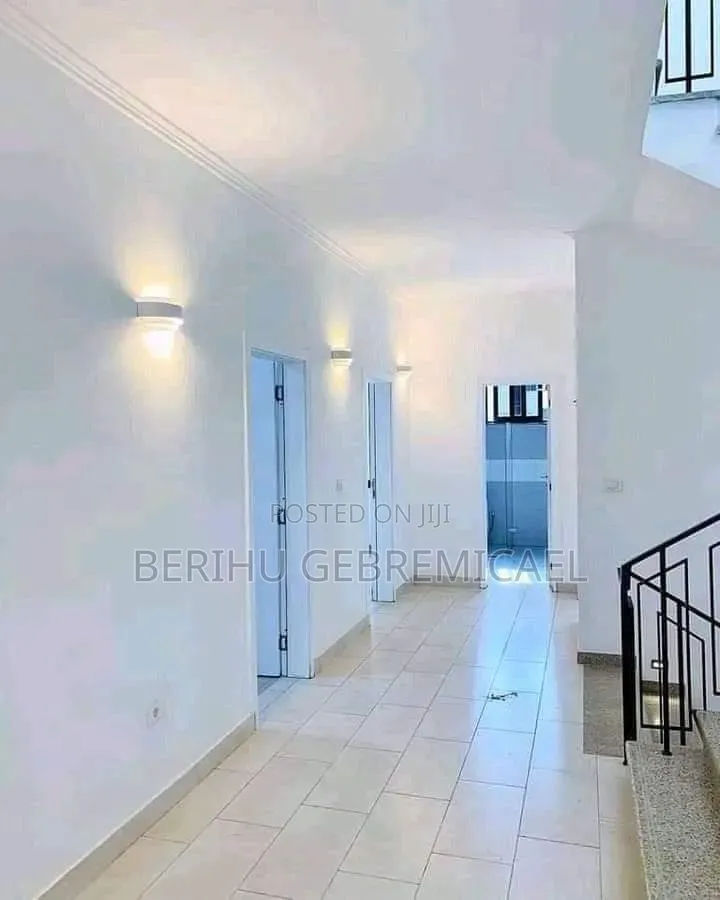 7bdrm House in ጣፎ, Yeka for sale