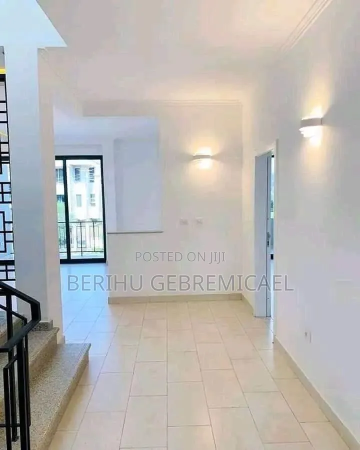7bdrm House in ጣፎ, Yeka for sale