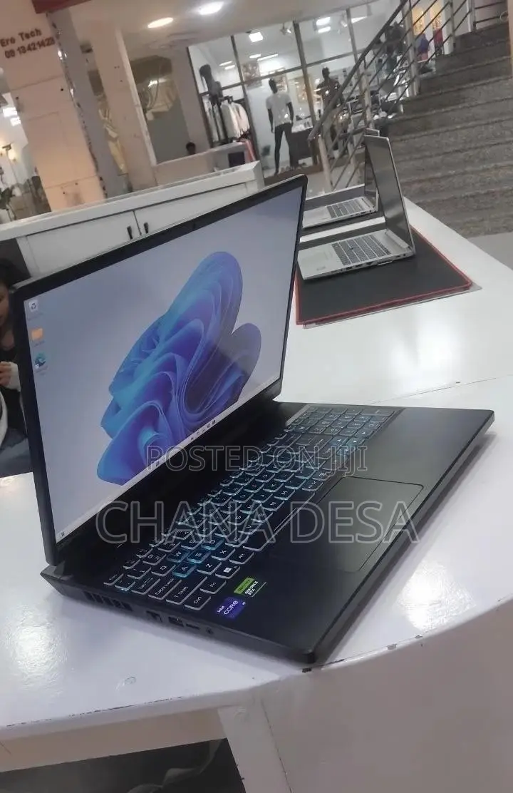 New Laptop Acer Predator Helios 16 16GB Intel Core i9 SSD 1T