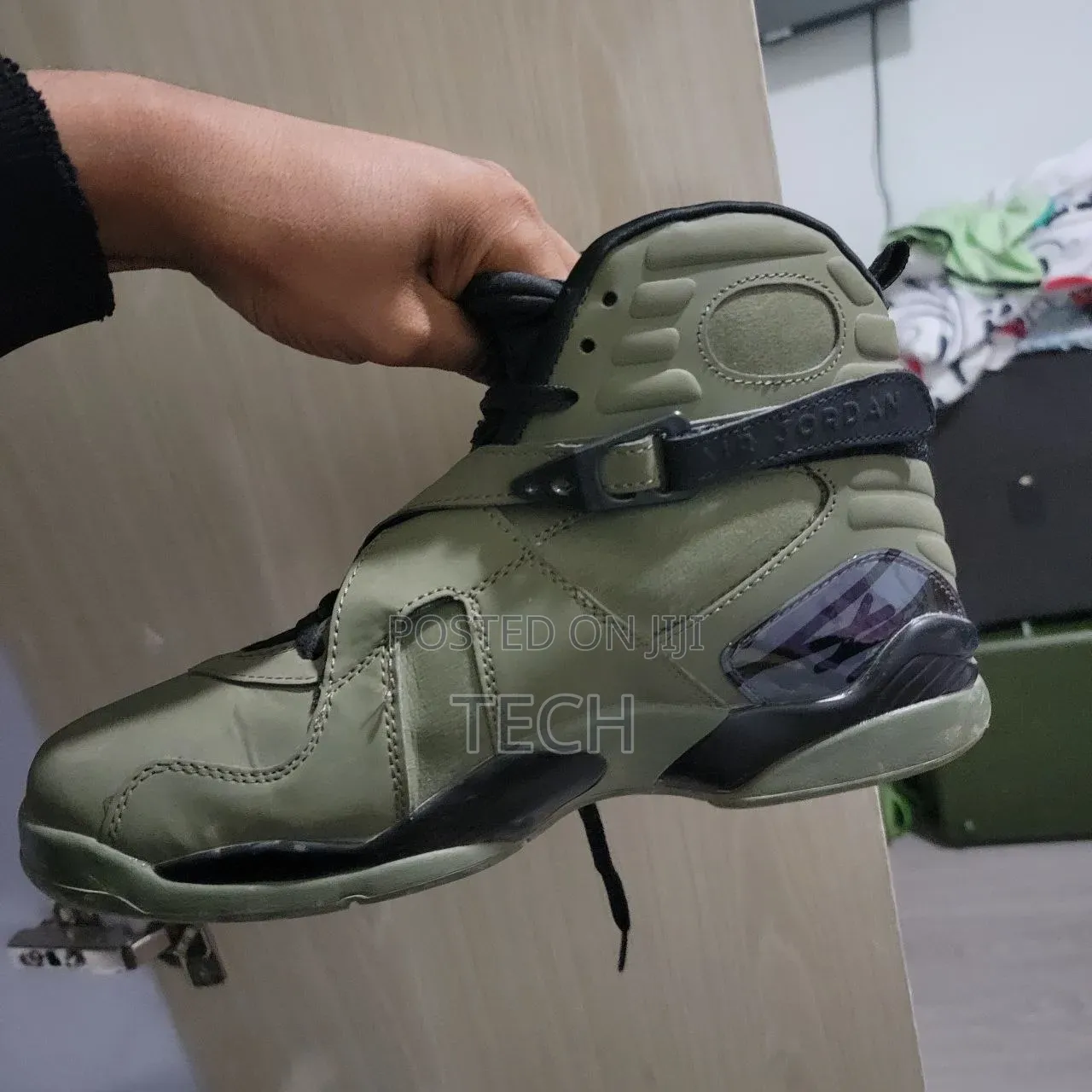 Air Jordan 8 Retro