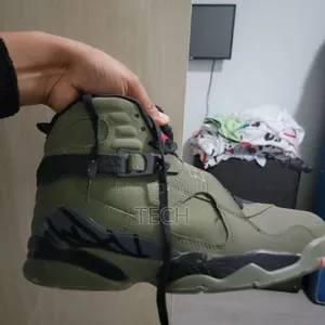 Air Jordan 8 Retro
