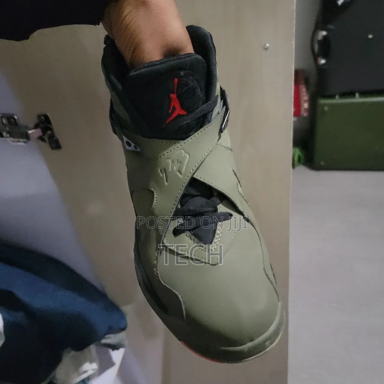 Air Jordan 8 Retro