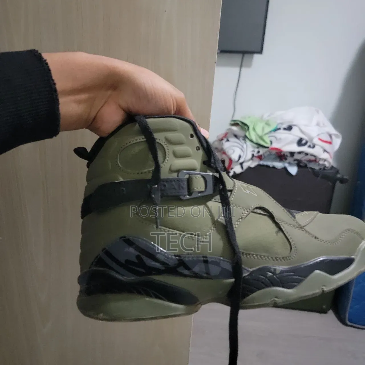 Air Jordan 8 Retro