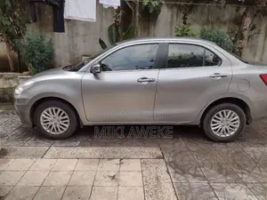Suzuki Dzire 2022 Silver