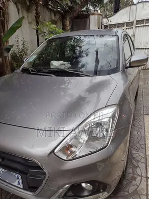 Suzuki Dzire 2022 Silver