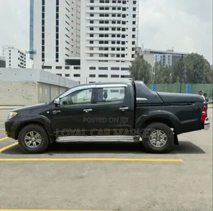 Toyota Hilux 2008 Gray