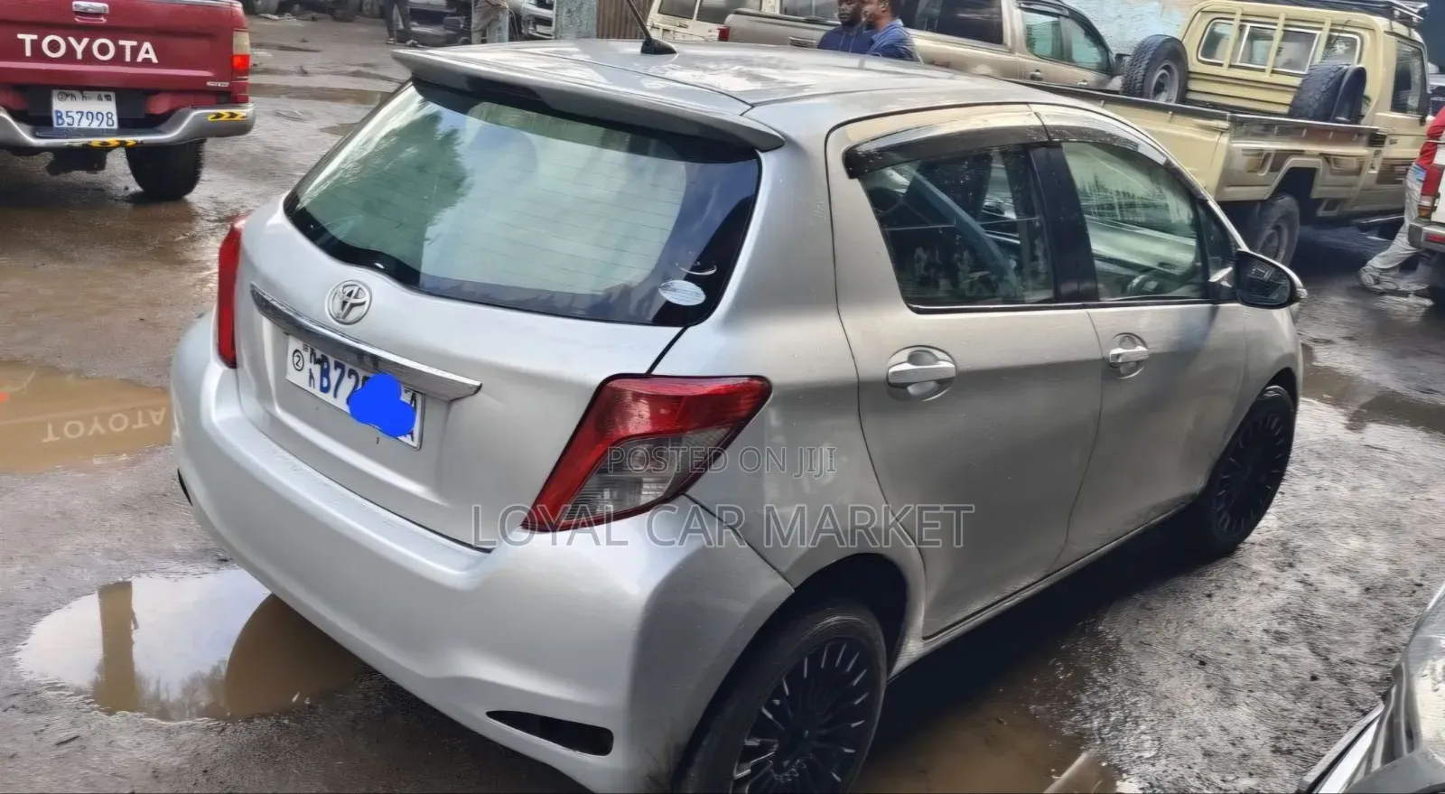 Toyota Yaris 2011 Silver