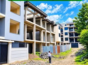 የሚሸጥ 150 ካሬ G+2 ስትራክቸር አያት 49 ዲያስፖራ ሰፈር