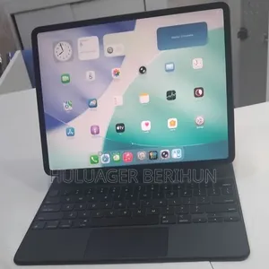 New Apple iPad 5 (2022) 256 GB Black
