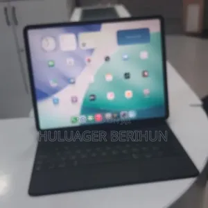 New Apple iPad 5 (2022) 256 GB Black