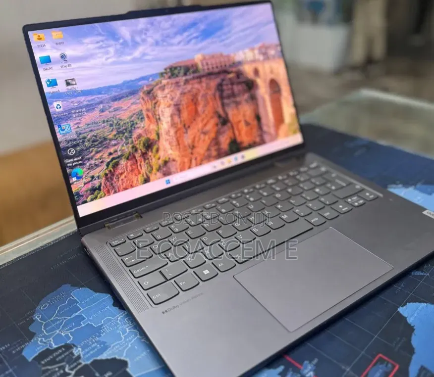 New Laptop Lenovo 16GB AMD Ryzen 7 SSD 512GB