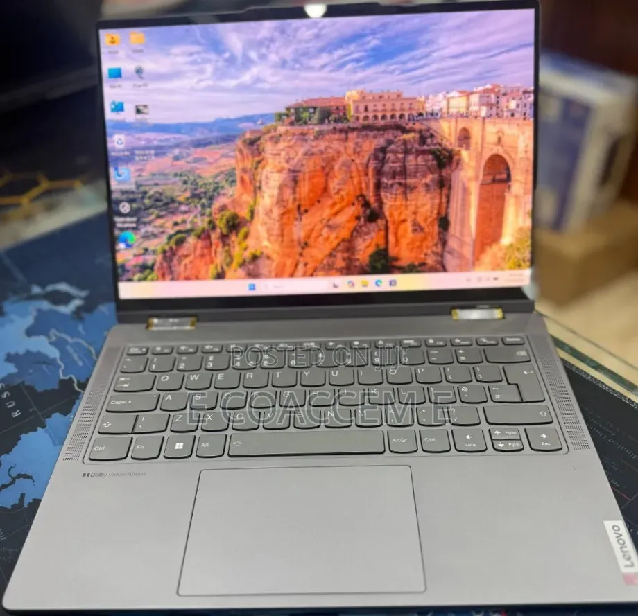 New Laptop Lenovo 16GB AMD Ryzen 7 SSD 512GB