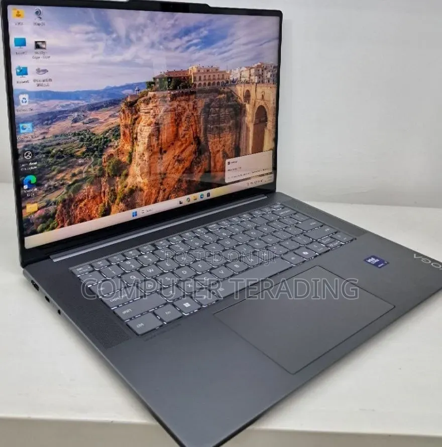 New Laptop Lenovo 32GB Intel Core Ultra 7 SSD 1T