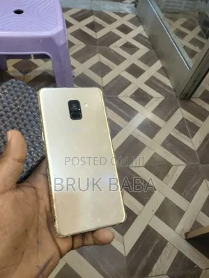 Samsung Galaxy A8 Plus 64 GB Gold