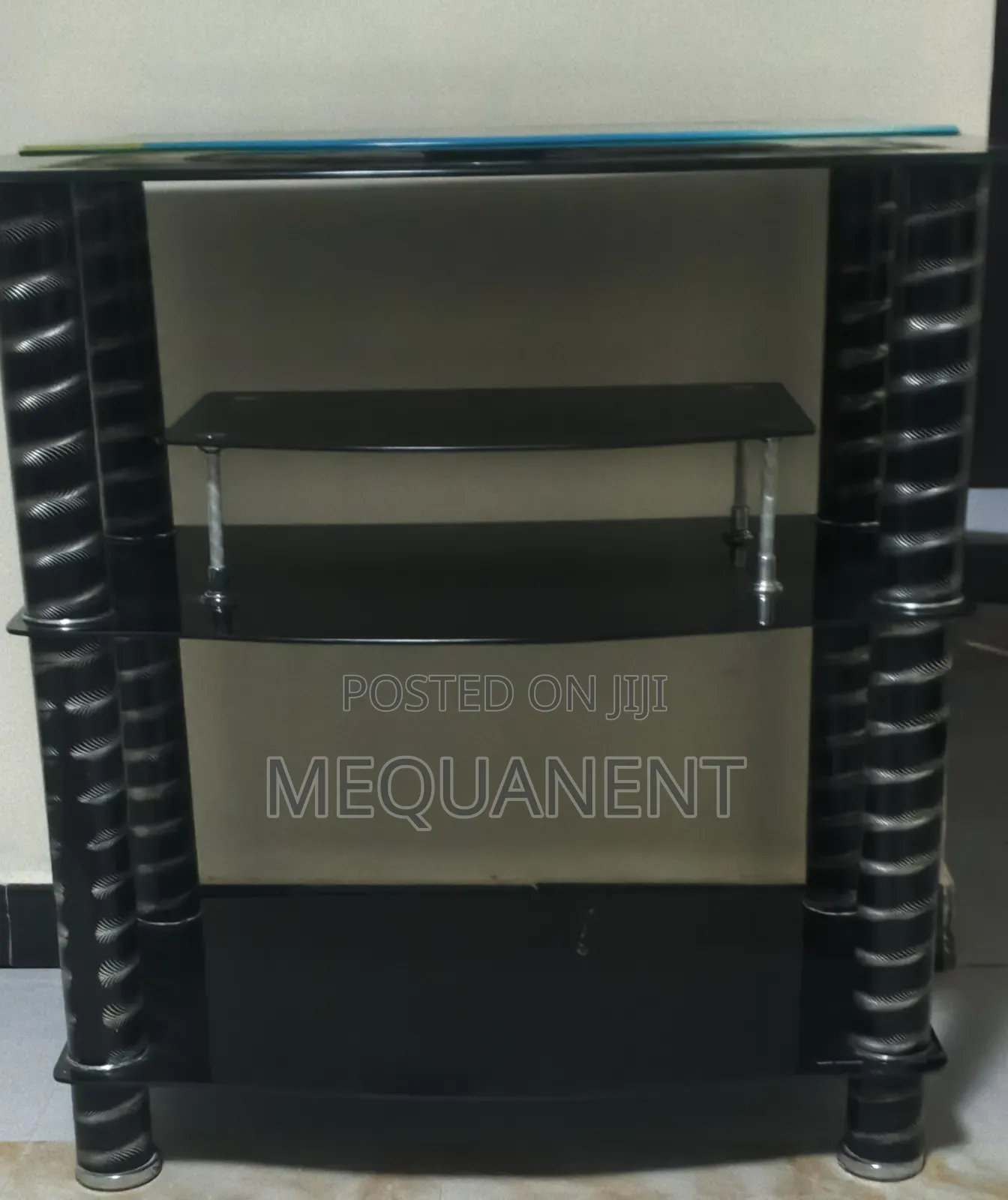 Roll TV Stand