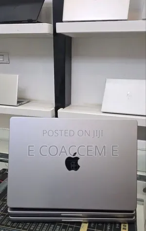 New Laptop Apple MacBook 32GB SSD 512GB