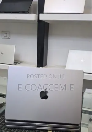 New Laptop Apple MacBook 32GB SSD 512GB
