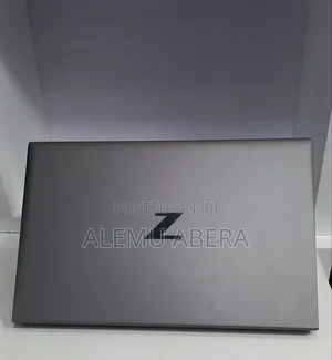 New Laptop HP ZBook Firefly G8 16GB Intel Core i7 SSD 512GB